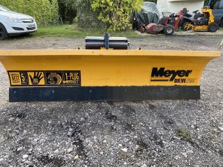 Meyer Drive Pro Snow Plough 12v hydraulic lift and lower 80" wide